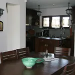 & فيلة